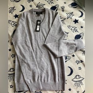 New- Banana Republic Factory Merino Wool Men’s v-neck Sweater (XS) (Gray)
